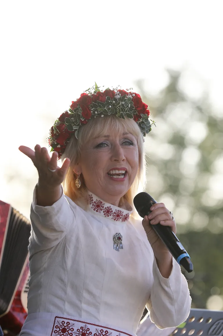 Ieva Akuratere
