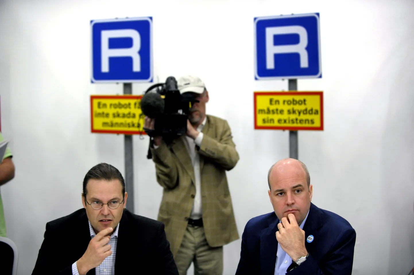 Rootsi rahandusminister Anders Borg (vasakul) ja peaminister Fredrik Reinfeldt