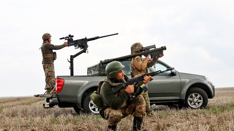 Ukrainas armija svētdien nogalinājusi vai ievainojusi 960 krievu iebrucējus