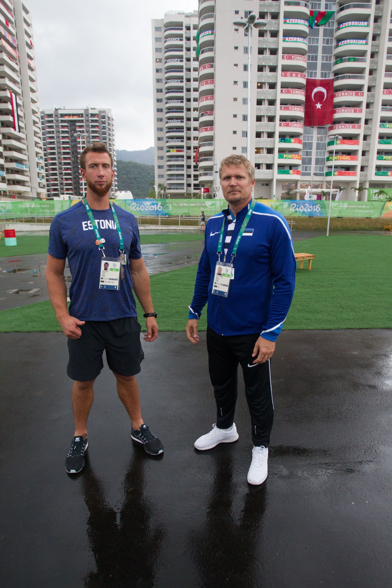 Martin Kupper (vasakul) ja tema treener Aleksander Tammert on ühel nõul: treenimine ja võistlusteks ettevalmistumine peab muutuma professionaalsemaks.