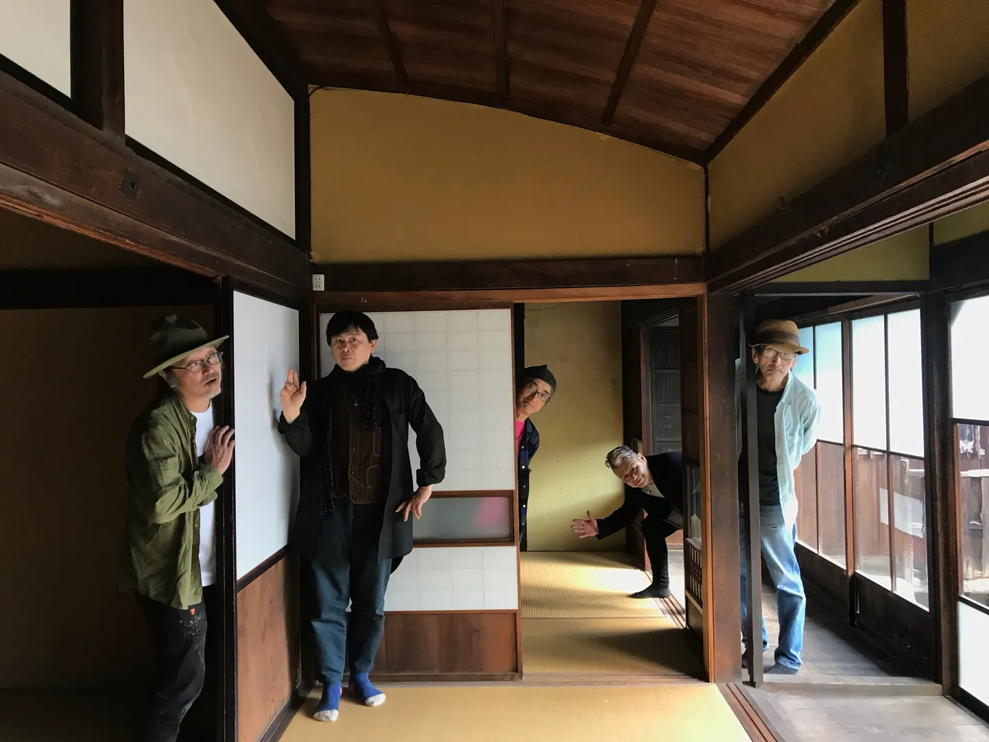 Hikashu.
