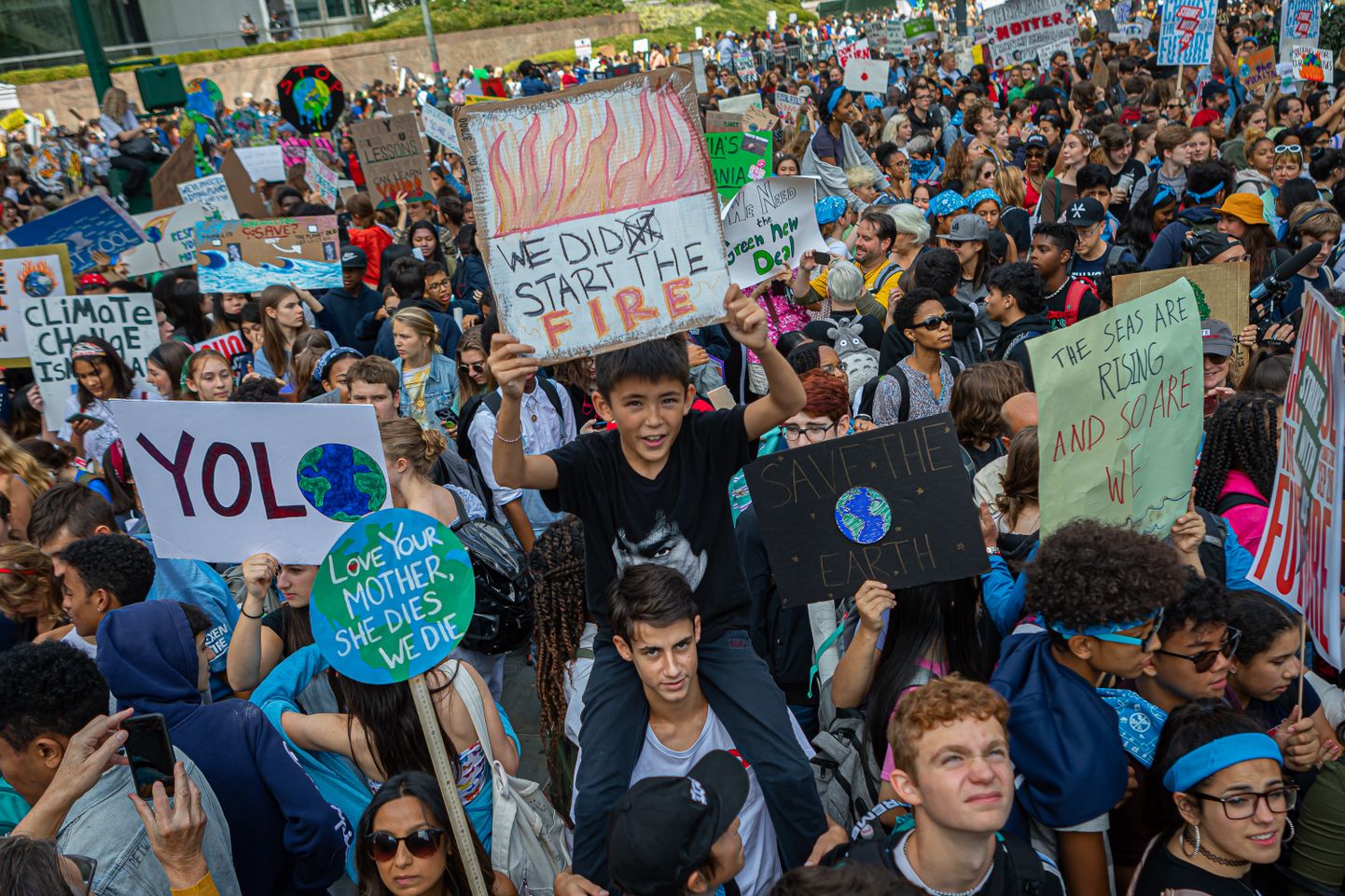 Osa 250 000 inimesest, kes nõudsid eile New Yorgi tänavatel samme kliimamuutuse vastu.