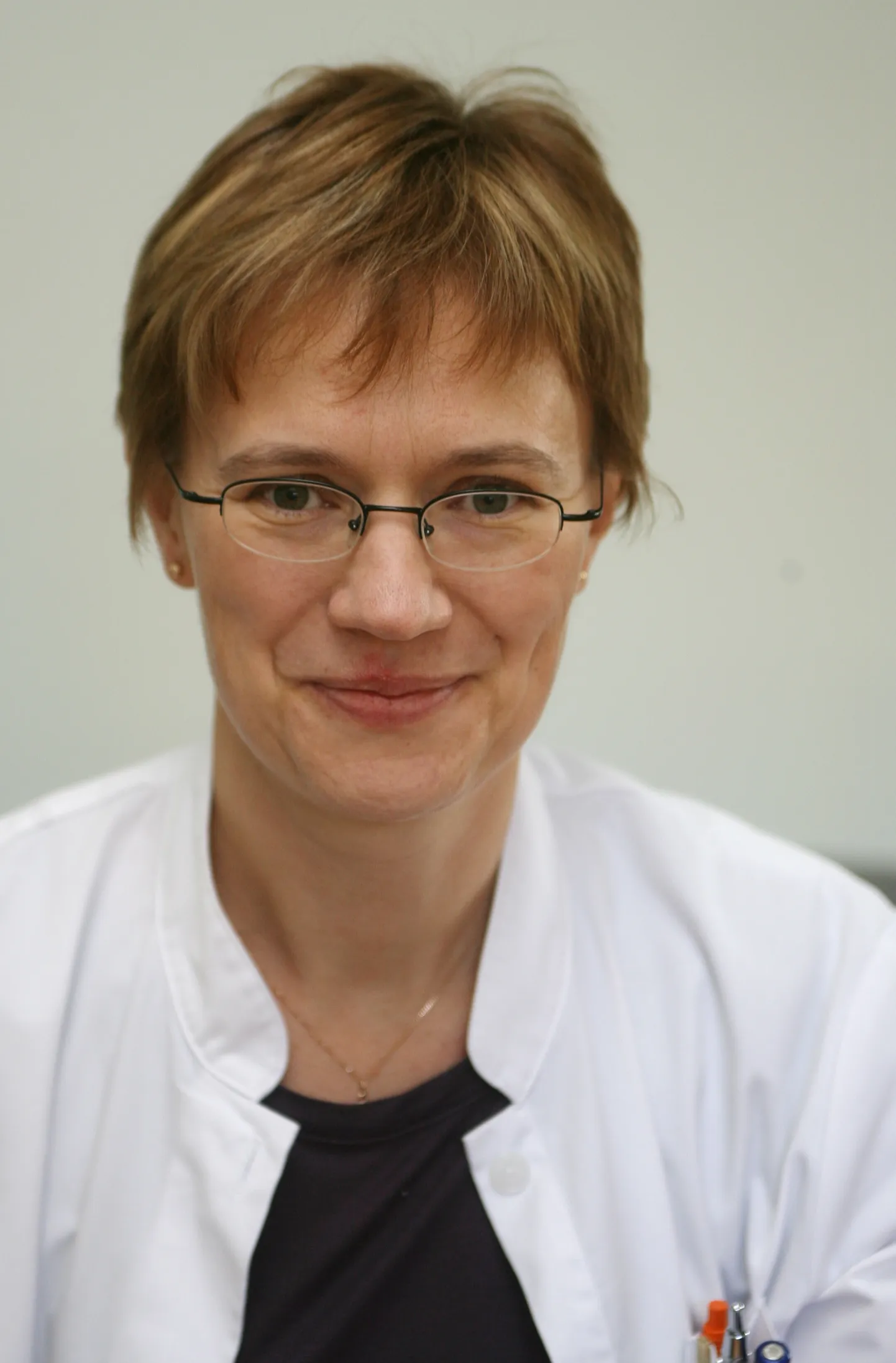 Tartu Ülikooli kliinilise neuroloogiaprofessori ja Tartu Ülikooli Kliinikumi neuroloogi Janika Kõrva sõnul on Eestis insuldi akuutravi heal tasemel, ent patsientide elukvaliteedi parandamiseks insuldijärgselt tuleb muuta kogu insuldijärgset raviteekonda sujuvamaks ning parandada lõimumist tervishoiu ja sotsiaalsüsteemi vahel.