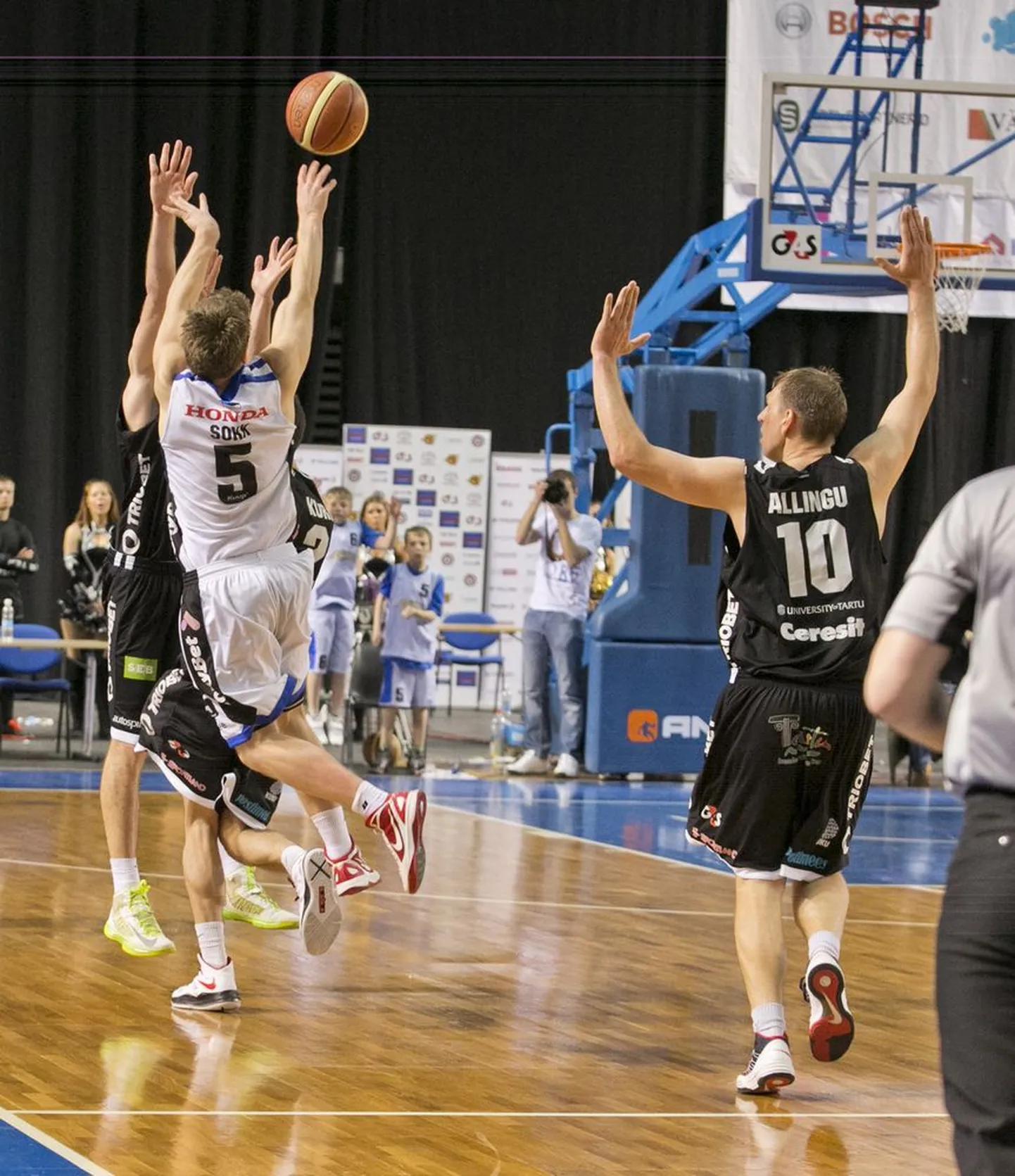 Tanel Soku vise poolelt väljakult tõi Kalevile dramaatilise võidu.