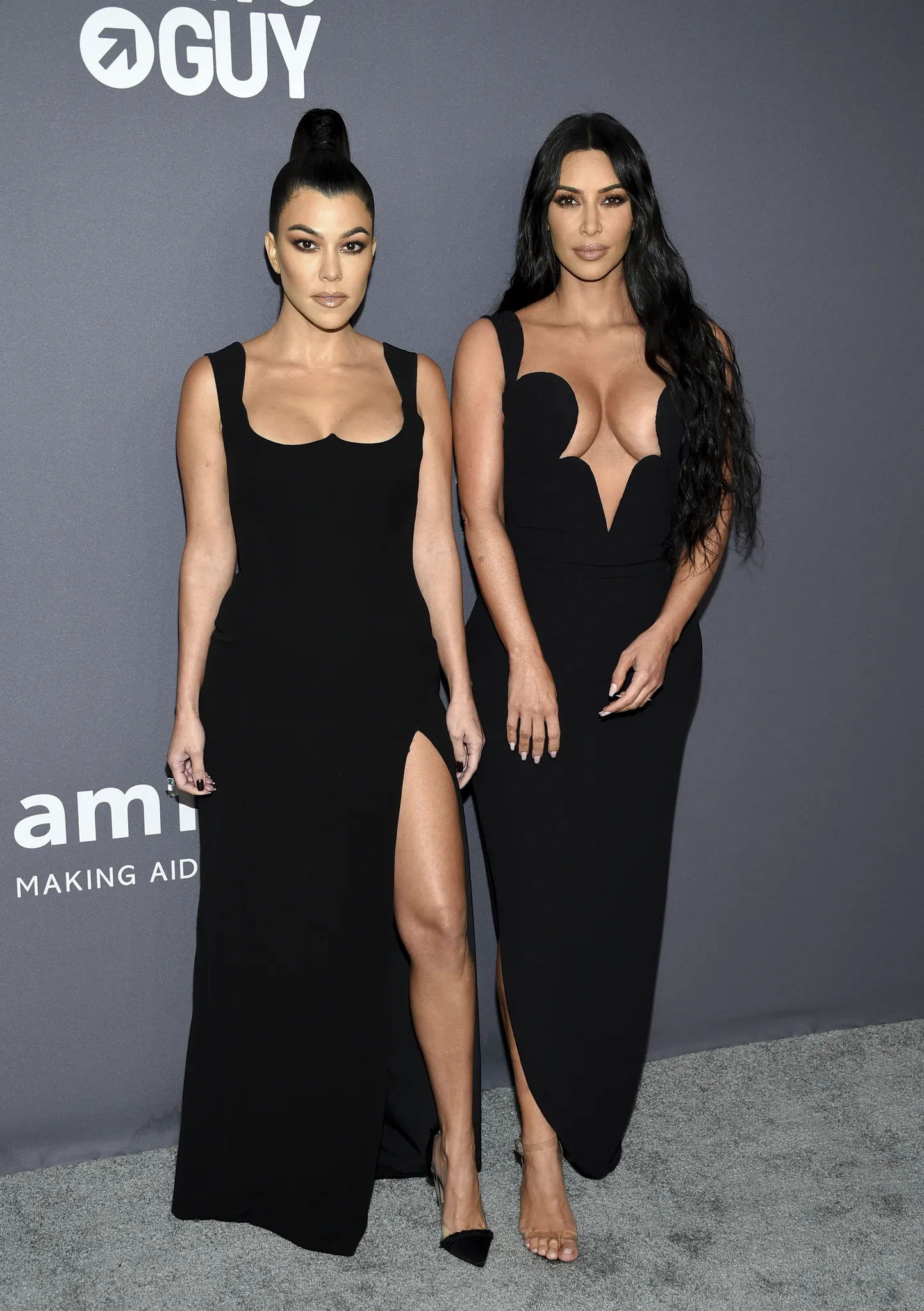 Tõsielusarja tähed Kourtney Kardashian (vasakul) ja Kim Kardashian West, veebruar 2019.