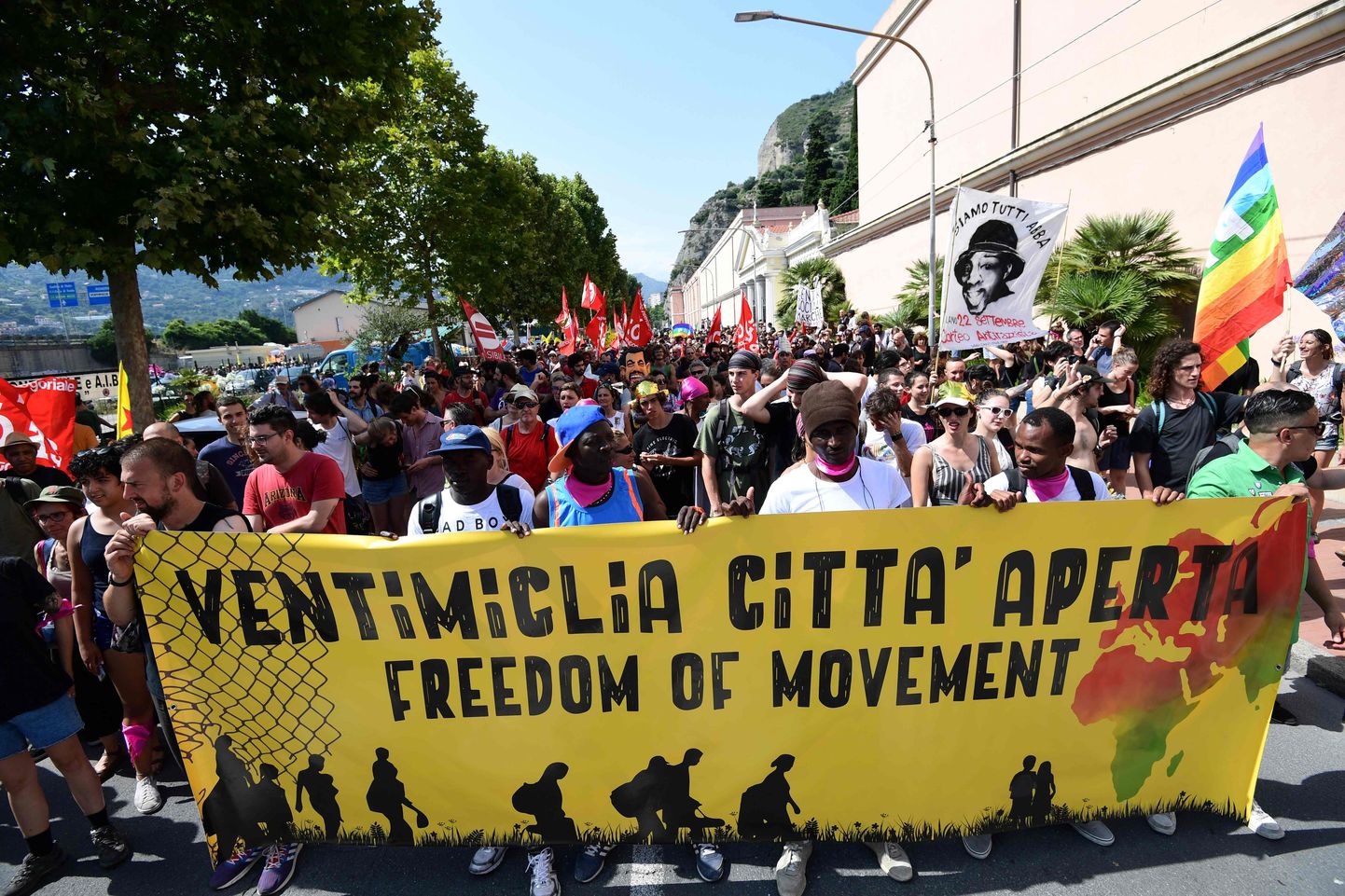 Ventimiglia linnas protestis ligi 3000 inimest migrandivoo tõrjumiseks rakendatud karmide piirangute vastu.
