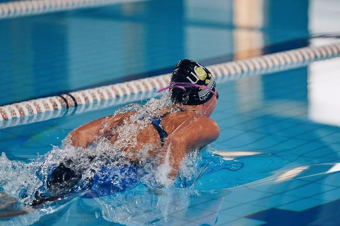 Pärnu spordikooli ujuja Aurelia Roos tõusis riigi esivõistlustel pjedestaalile kahel korral.