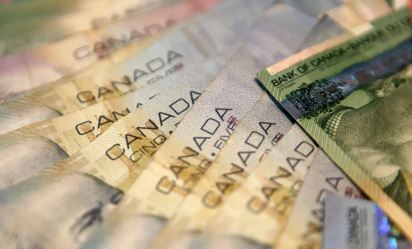Kanada dollar