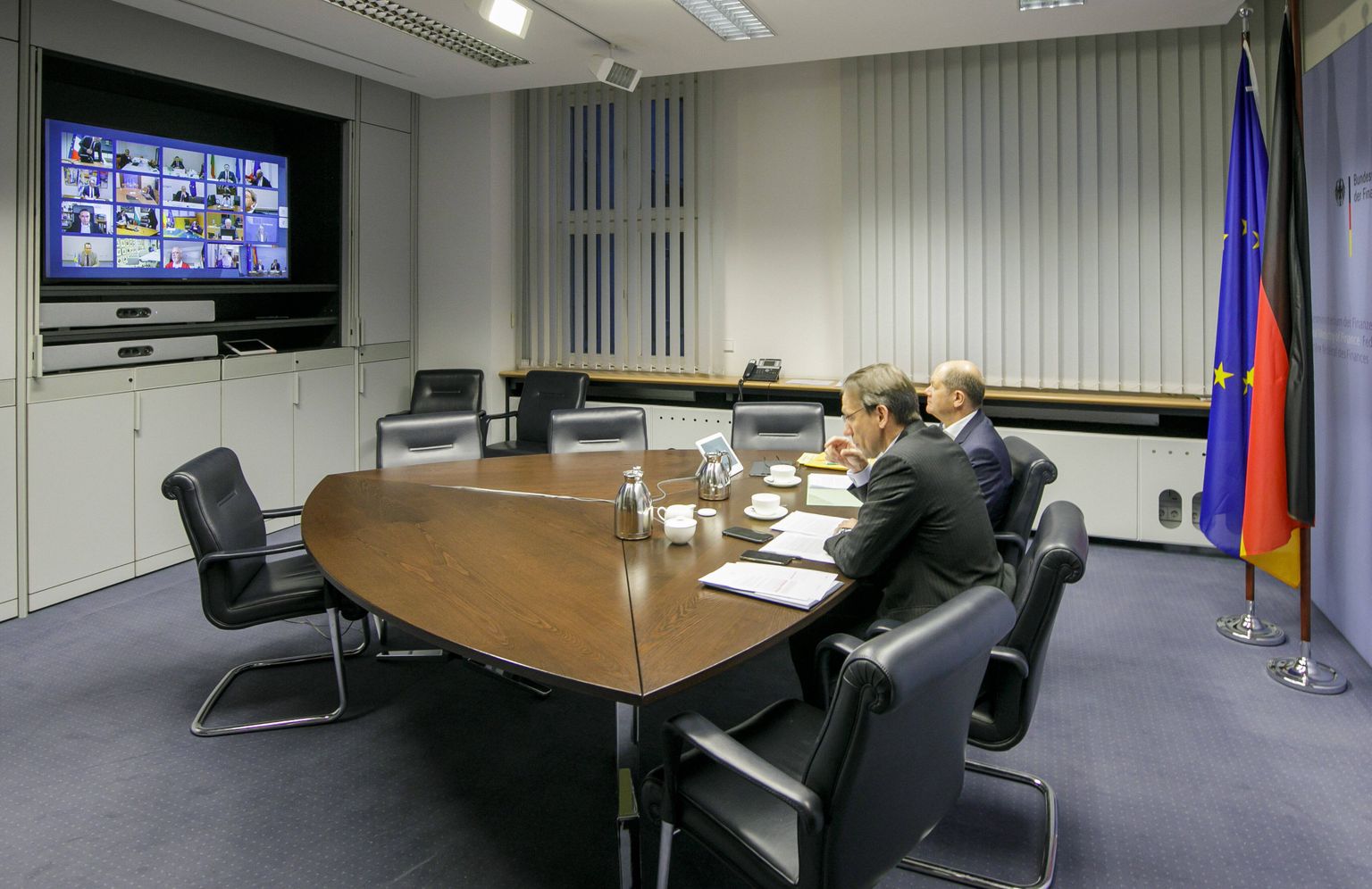 Saksamaa rahandusminister Olaf Scholz ja riigisekretär Joerg Kukies  osalesid 24. märtsil rahandusministrite konvererentsil videühenduse kaudu.