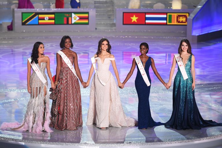 Miss Maailm 2018 on mehhiklanna Vanessa Ponce de Leon (keskel)