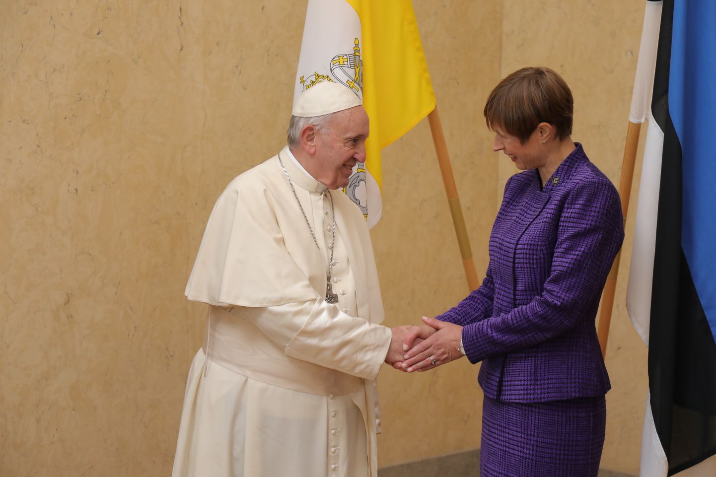 President Kersti Kaljulaid tervitas paavst Franciscust. 25/09/18.