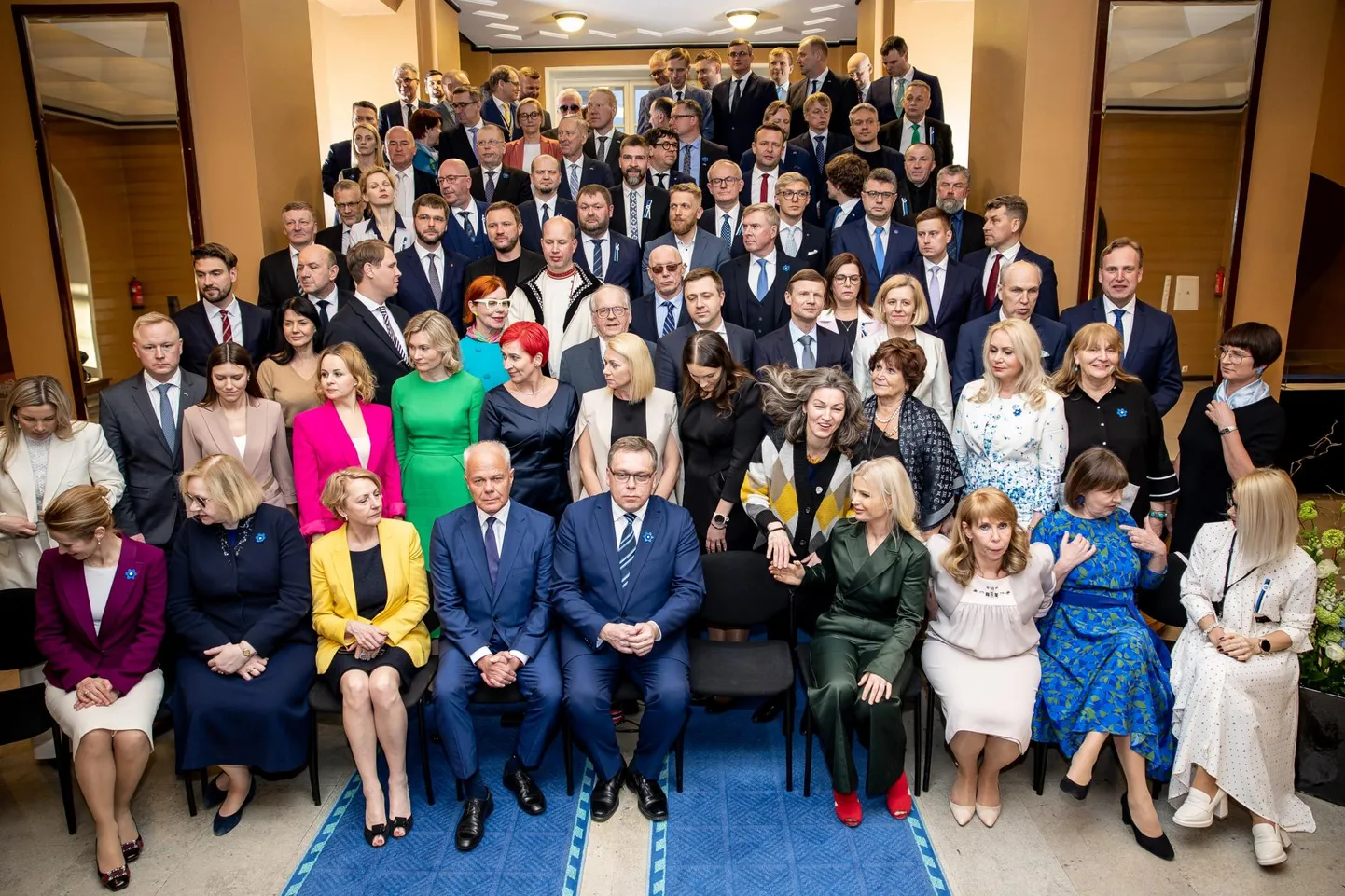 Riigikogu uue koosseisu ühispilt.