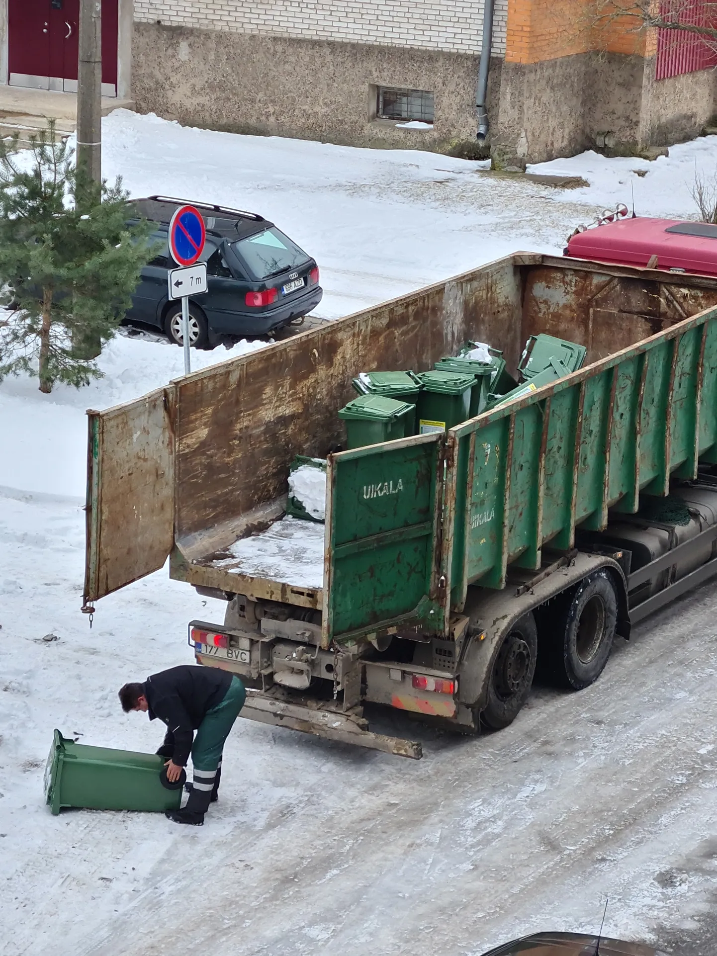 "Ekovir" уже установил в Кохтла-Ярве более ста контейнеров для сбора биоотходов, планируют еще 150.