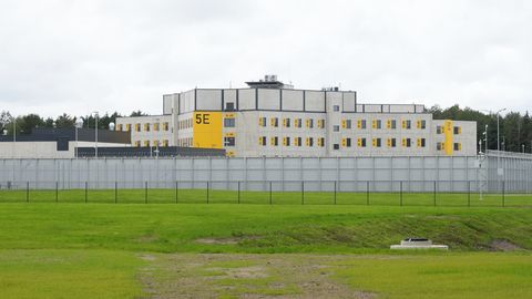 Jaunatklātajā Liepājas cietumā sabojāti divi televizori