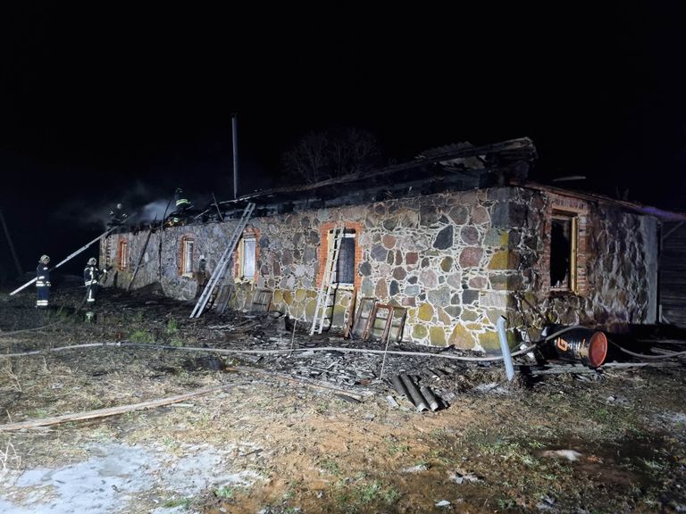 Rõuge vallas Kaku külas põles renoveeritud mööblitööstus.