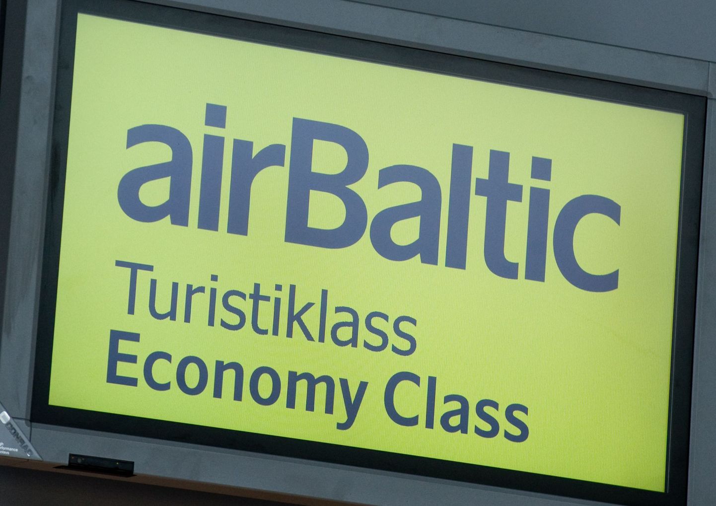 Air Baltic подозревает происки конкурентов.