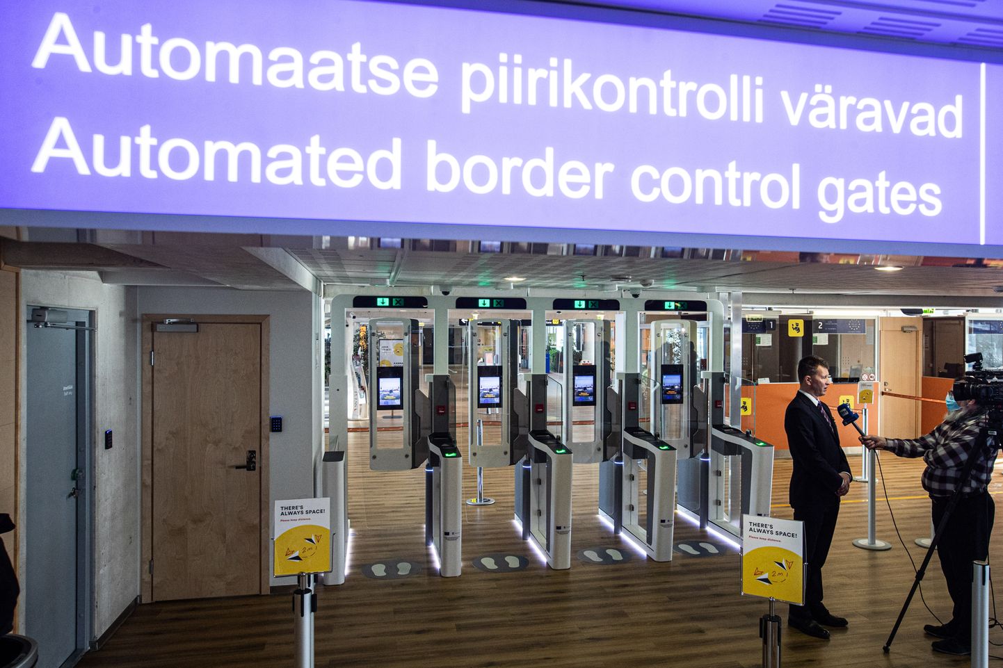 Kui koroonaviiruse Suurbritannia tüvi on hakanud levima juba ka Eestis sees, siis Lõuna-Aafrika Vabariigi variant on sisse toodud. Fotol Tallinna lennujaam.