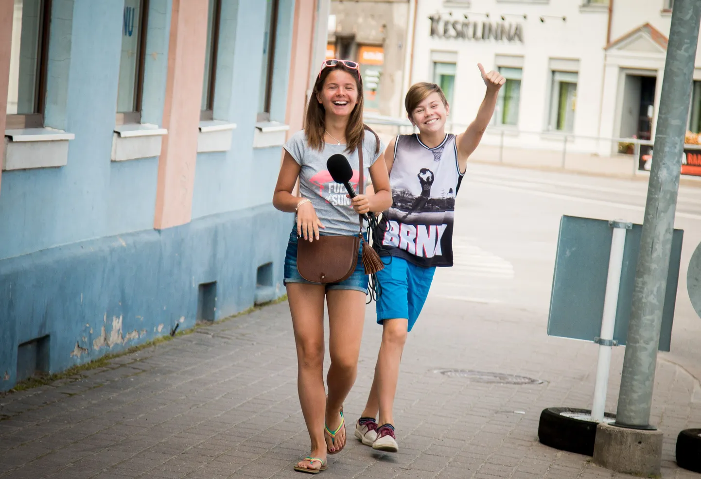 Raadios tegutsevaid vabatahtlikke on igas vanuses. Tegijad, kelle seas on ka Katariina Mehide ja Karl Moorits Kurvits, võtavad võimalusest maksimumi.