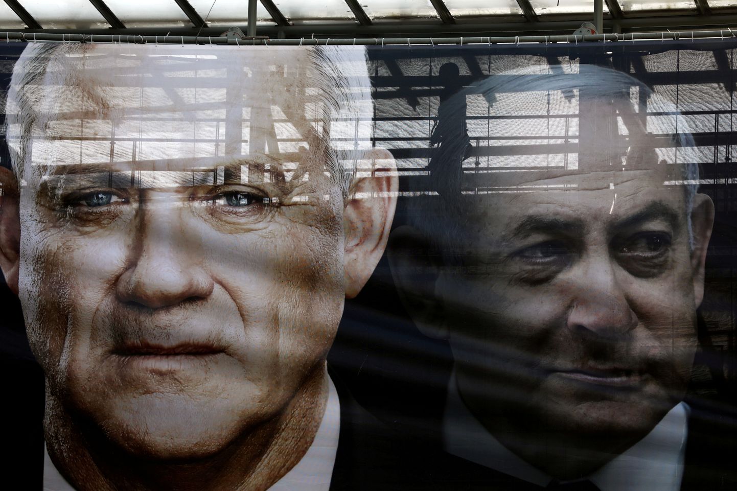 Iisraeli parlamendi spiiker Benny Gantz ja peaminister Benjamin Netanyahu allkirjastasid eile koalitsioonileppe.