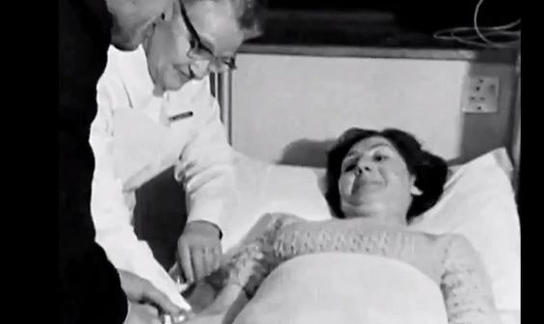 Säilinud foto sellest, kuidas doktor William Sargant oma patsiendi magama paneb.