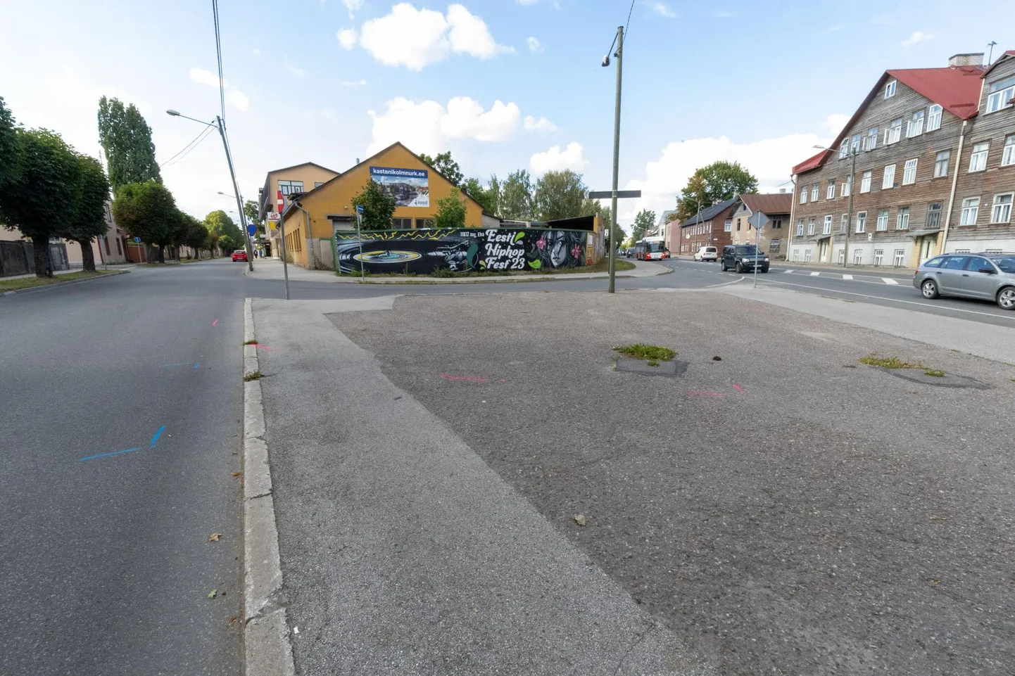 Võru tänaval säilitatakse 1 + 1 sõidurada ja vasakpöörderada Kastani tänavale.