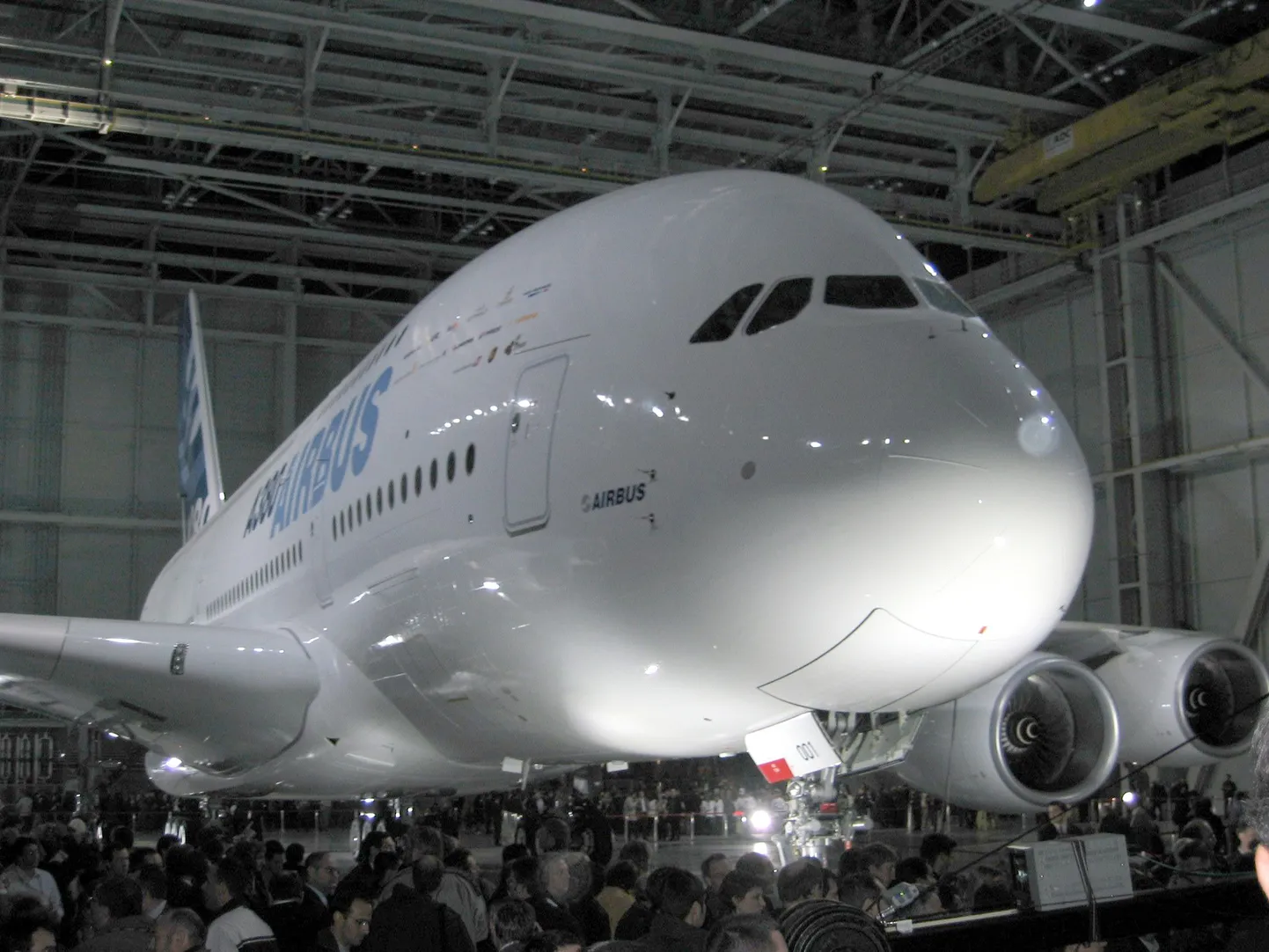 Tehasevärske Airbus 380 2005. aastal.