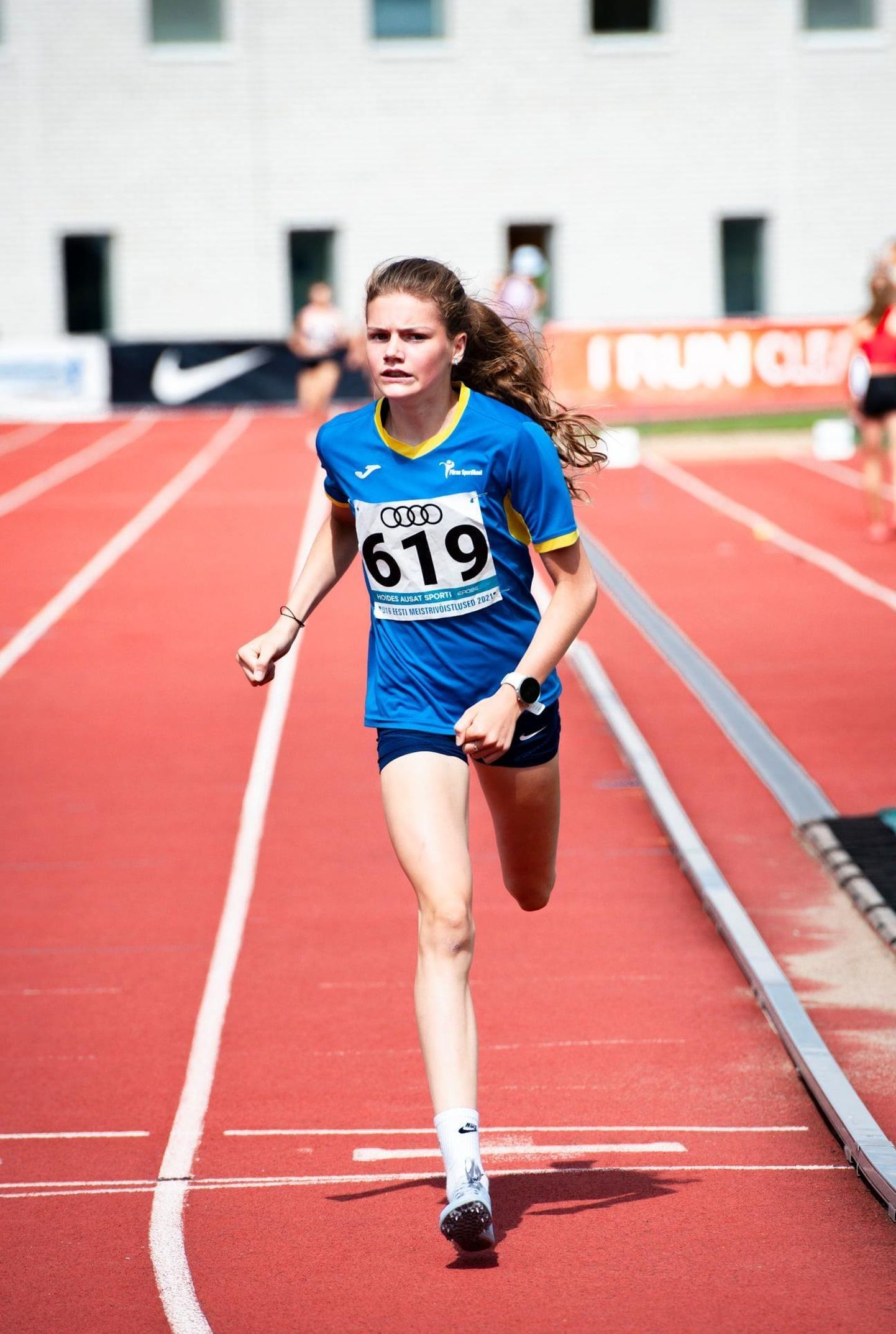 Viola Hambidge võttis enda nimele U16 eaklassi 1500 meetri Eesti rekordi.