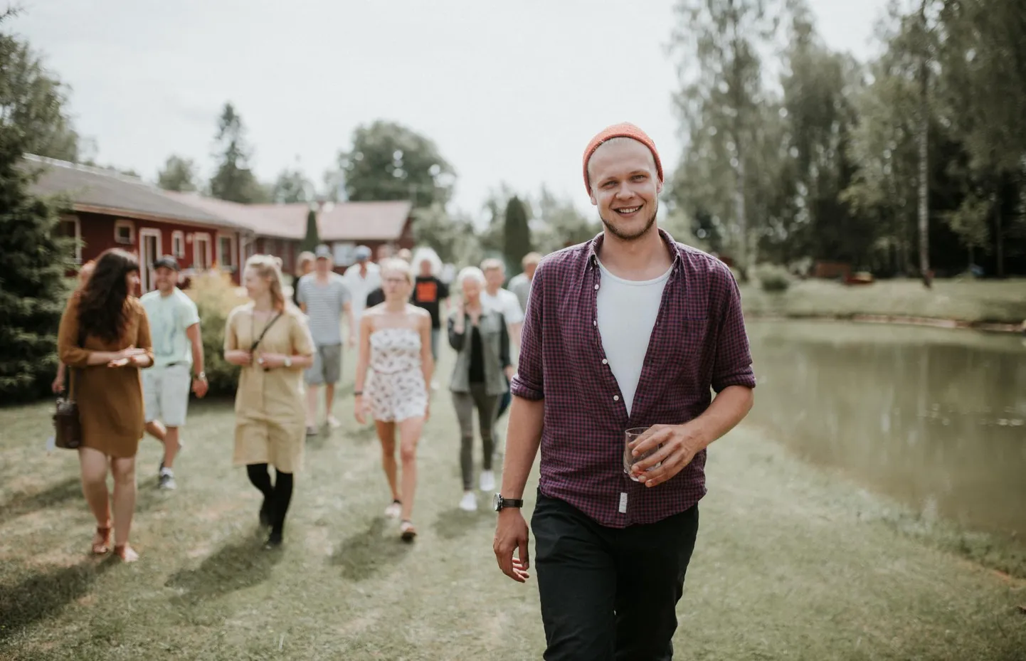 Kevadel Viljandi kultuuriakadeemia lõpetanud 27aastane lavastaja Peep Maasik usub, et August Gailit kõnetab oma loominguga eri põlvkondi.