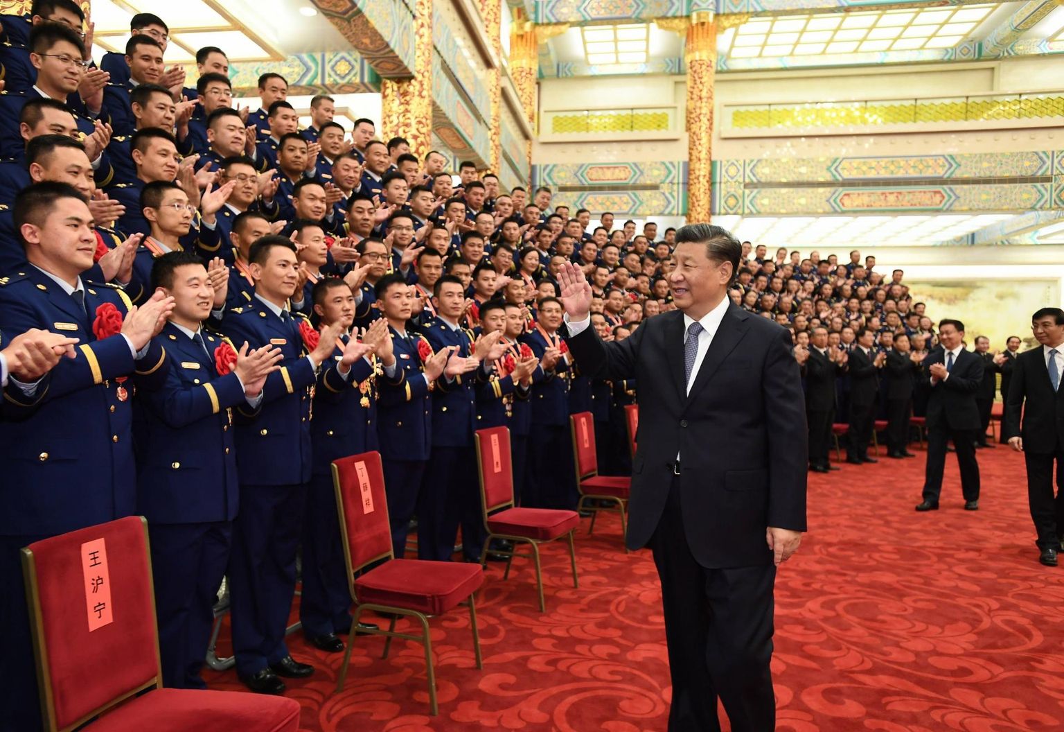 Xi Jingping kohtumas Pekingis päästjate ja eriolukordade ametite esindajatega. 