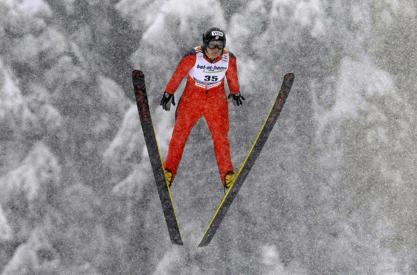Naissuusahüppaja Lindsey Van