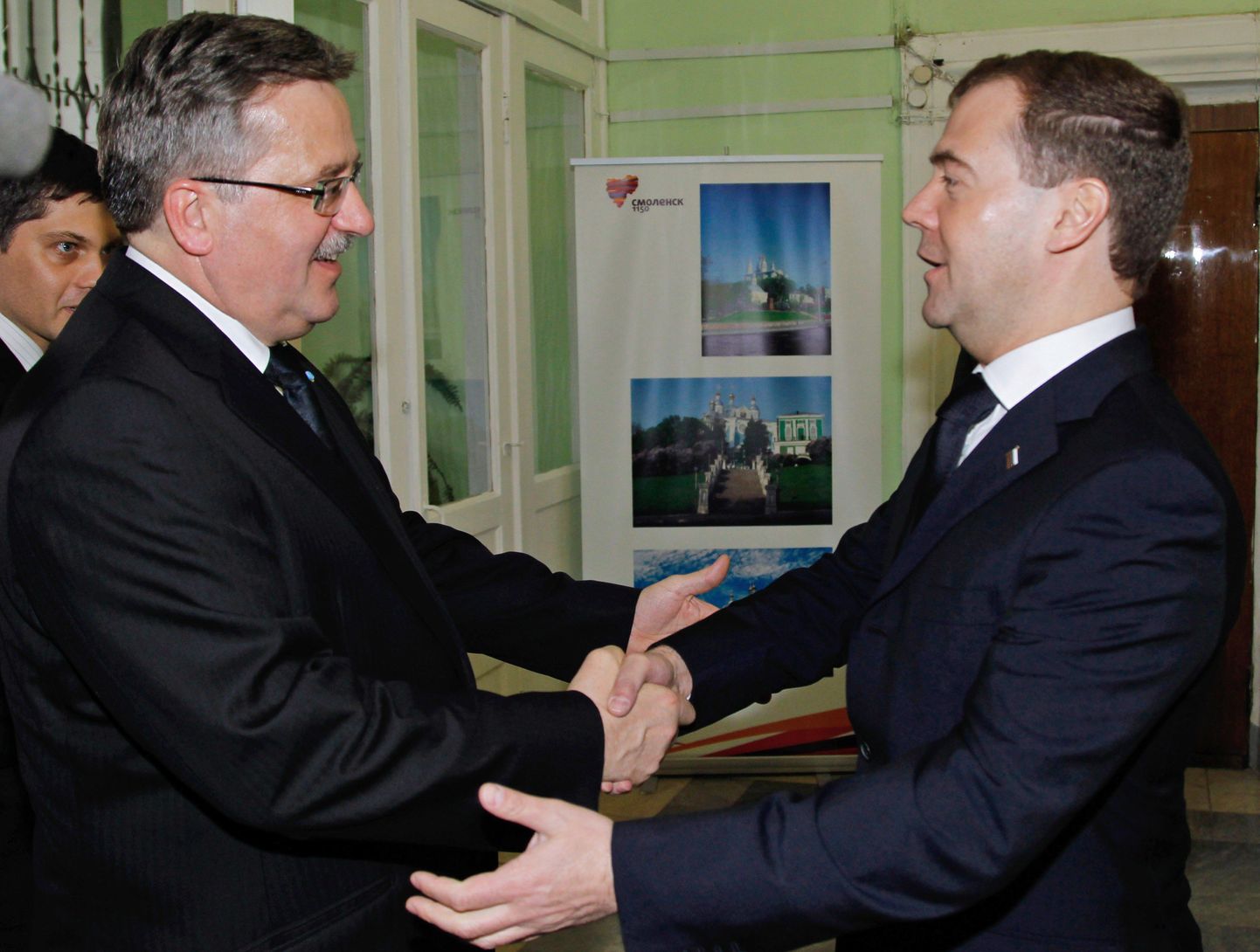 Venemaa Föderatsiooni president Dmitri Medvedev (paremal) ja Poola riigipea Bronisław Komorowski.