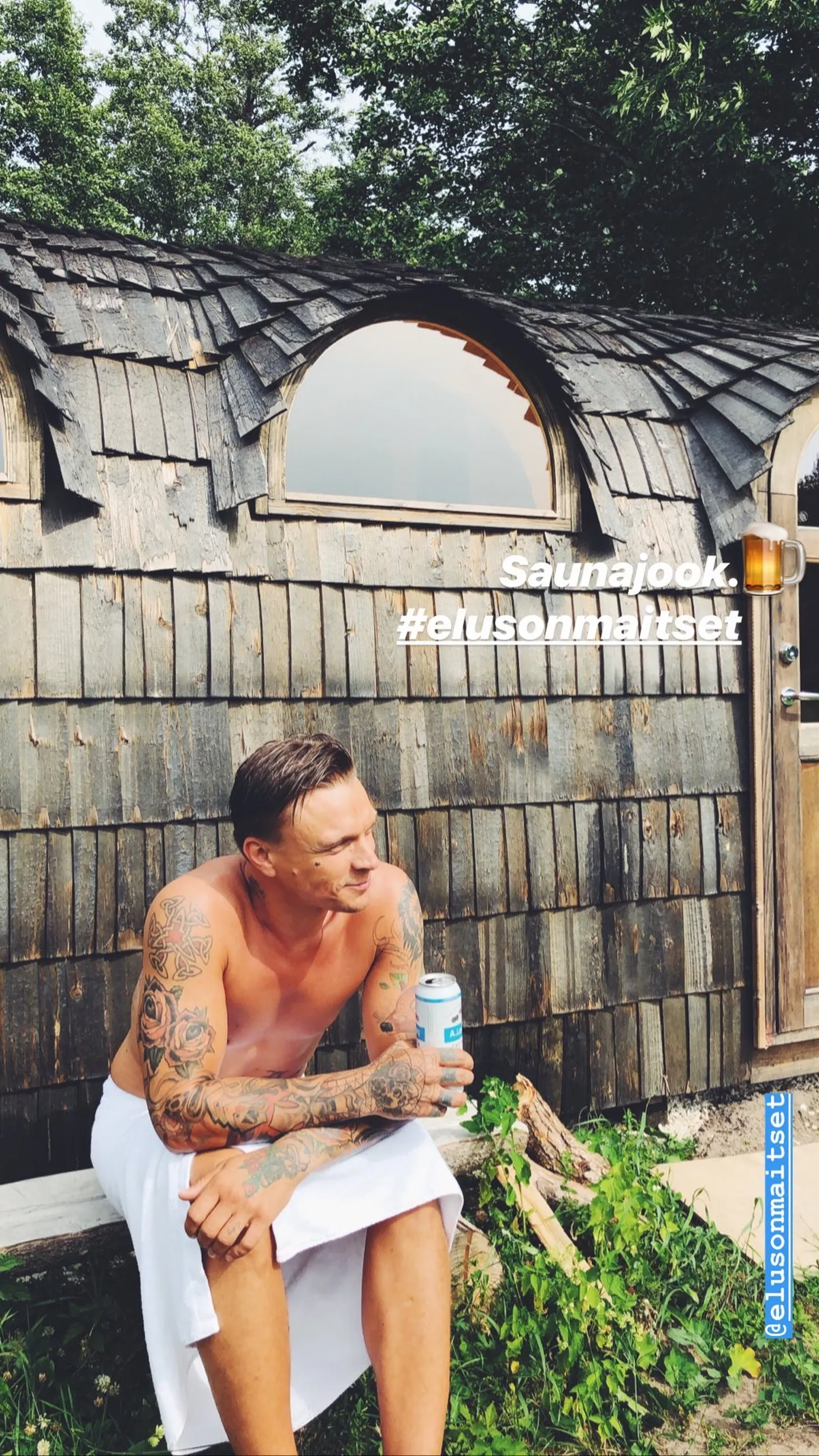 Tanel Padar Iglucrafti sauna ees.