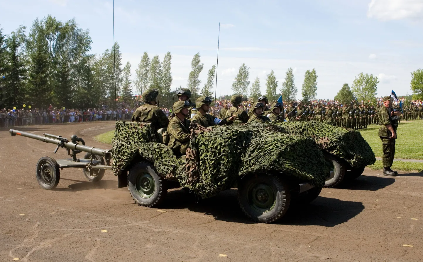 Ka tänavusel Võidupüha paraadil näeb 90 mm suurtükke.