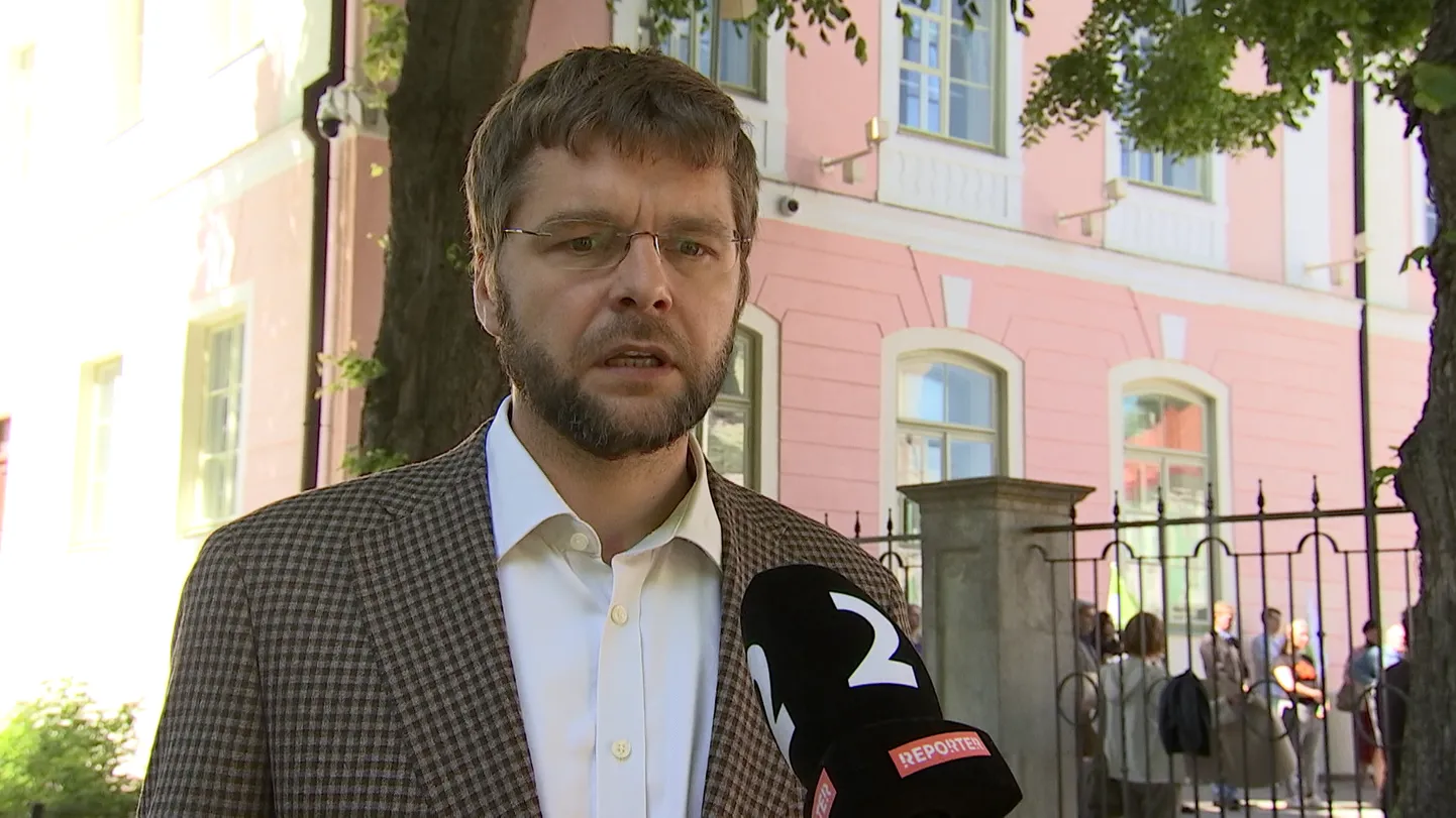 Kliimaaktivistide meeleavaldusel kõneles poliitik Jevgeni Ossinovski.