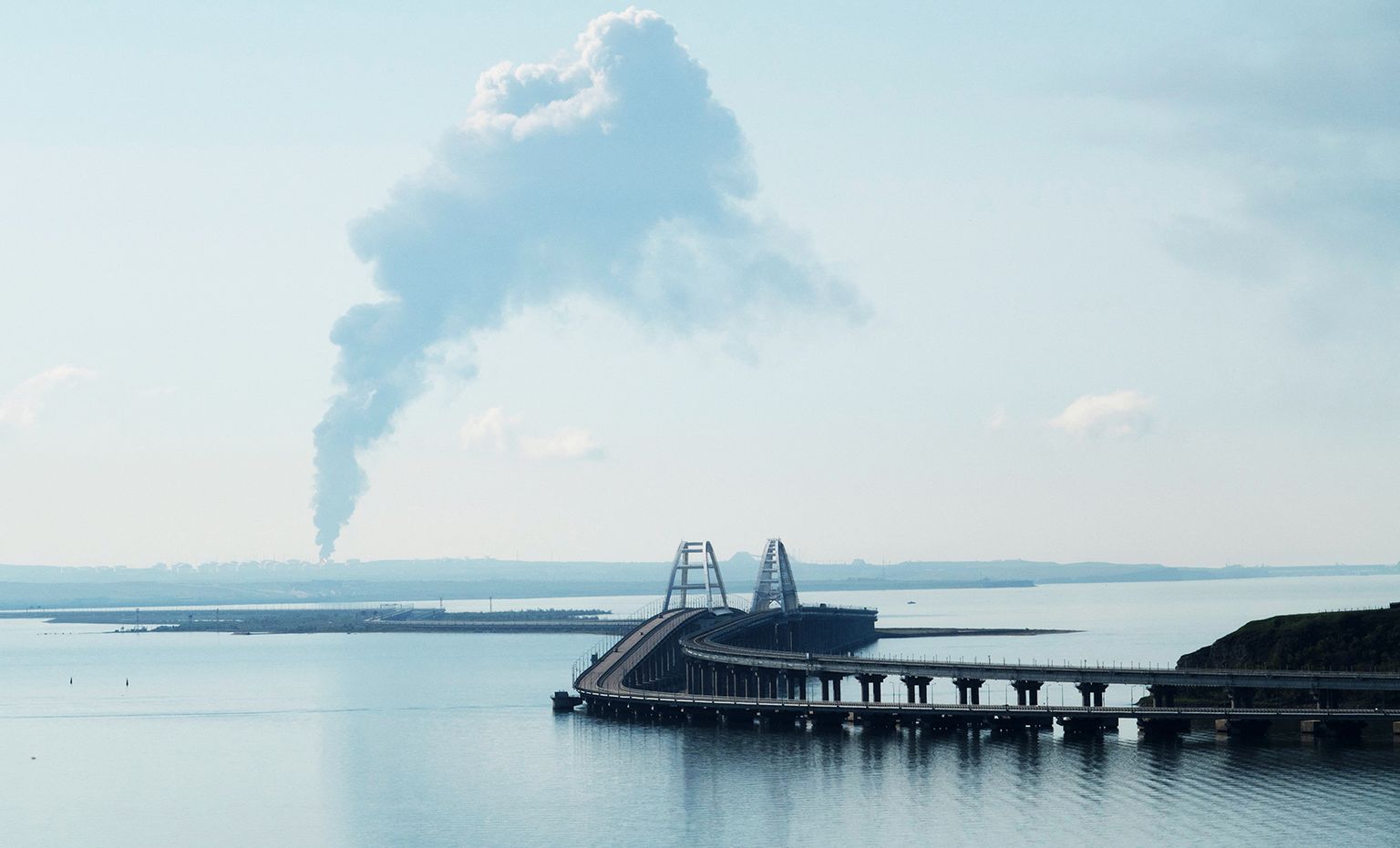 Krimas tilts 3. maijā.