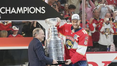 NHLi kogemusega tipptasemel mängija naaseb pärast kümneaastast pausi Soome koondisse