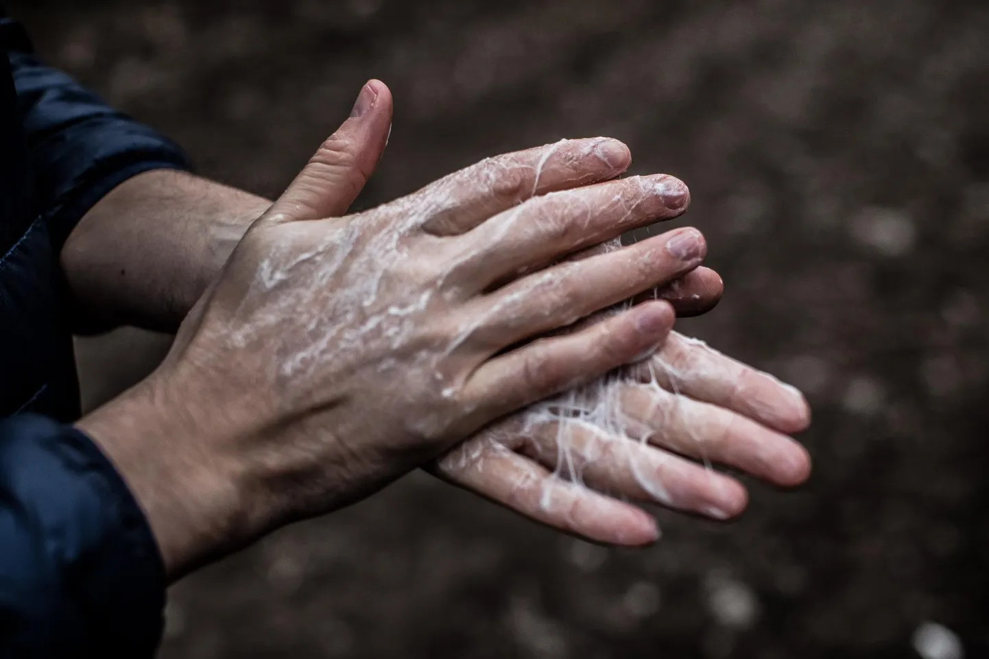 Illustreeriv foto käsi pesevast inimesest. Kätepesu. Koroona viirus, covid19, covid-19. FOTO:SANDER ILVEST/POSTIMEES