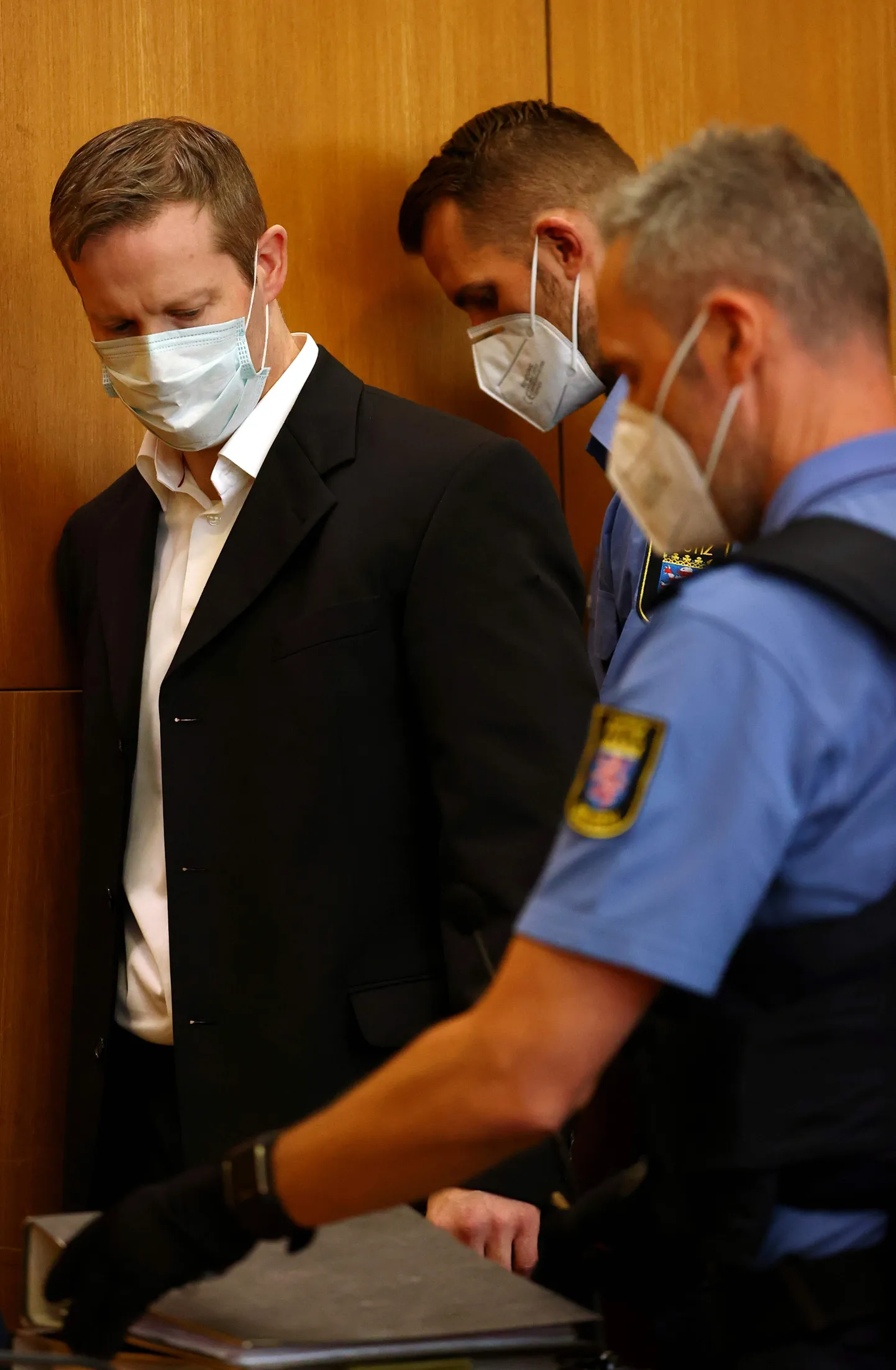 Saksa uusnats Stephan Ernst kolmapäeval Maini-äärse-Frankfurti kohtumajas, kus ta tunnistas üles pagulaste-meelse poliitiku Walter Lübcke tapmise.