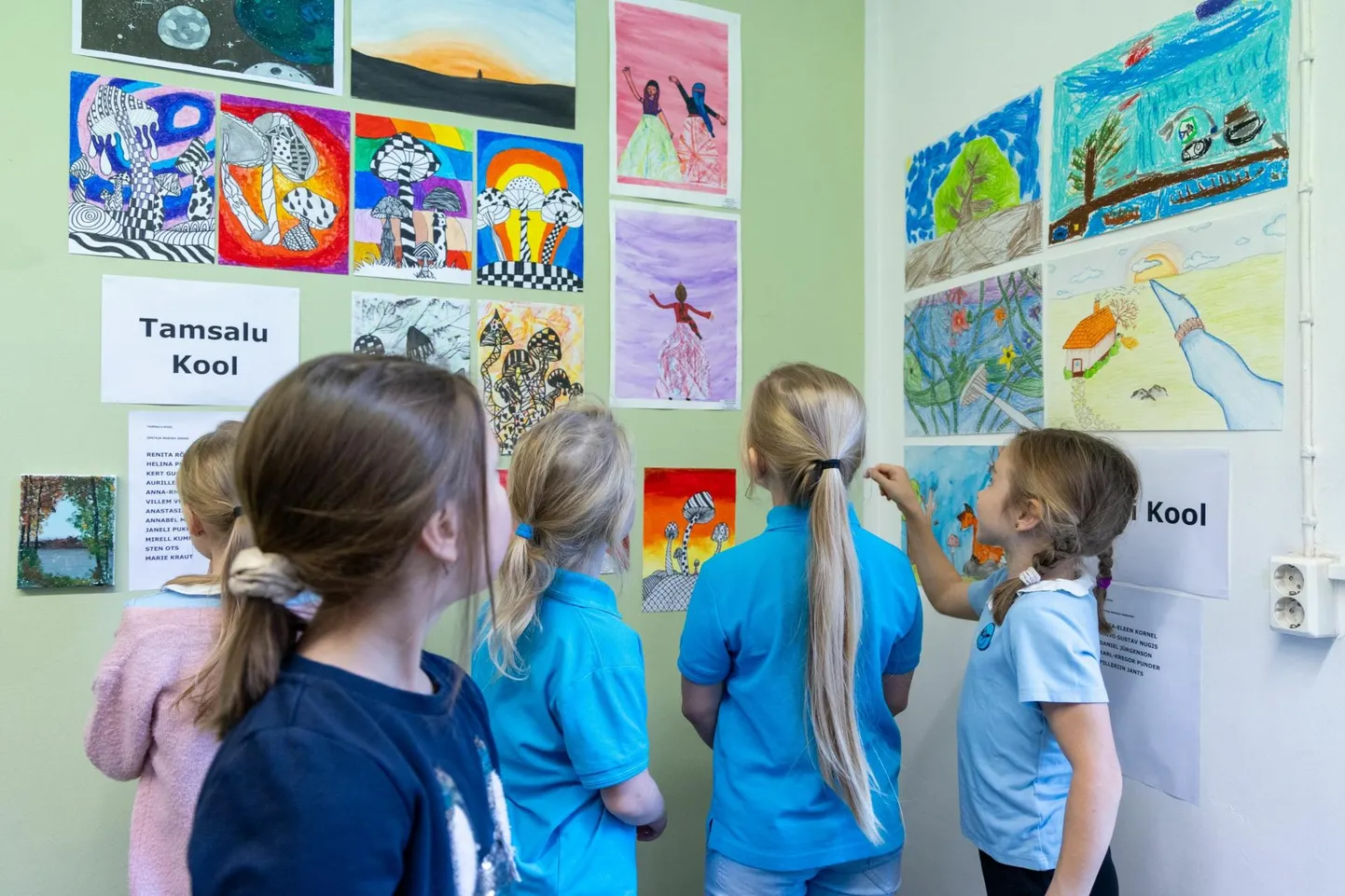 Lääne-Virumaa laste joonistusvõistluse "Virumaa ja Rakvere kreis on minu ... pintsli jälgi täis" avamisel oli noortel kunstnikel põnevat avastamist.