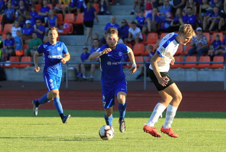 2019. aasta juunis võitis Tartu JK Tammeka (sinistes särkides) oma 30. sünnipäeval Tallinna Kalevit (valgetes särkides) tulemusega 2:0.