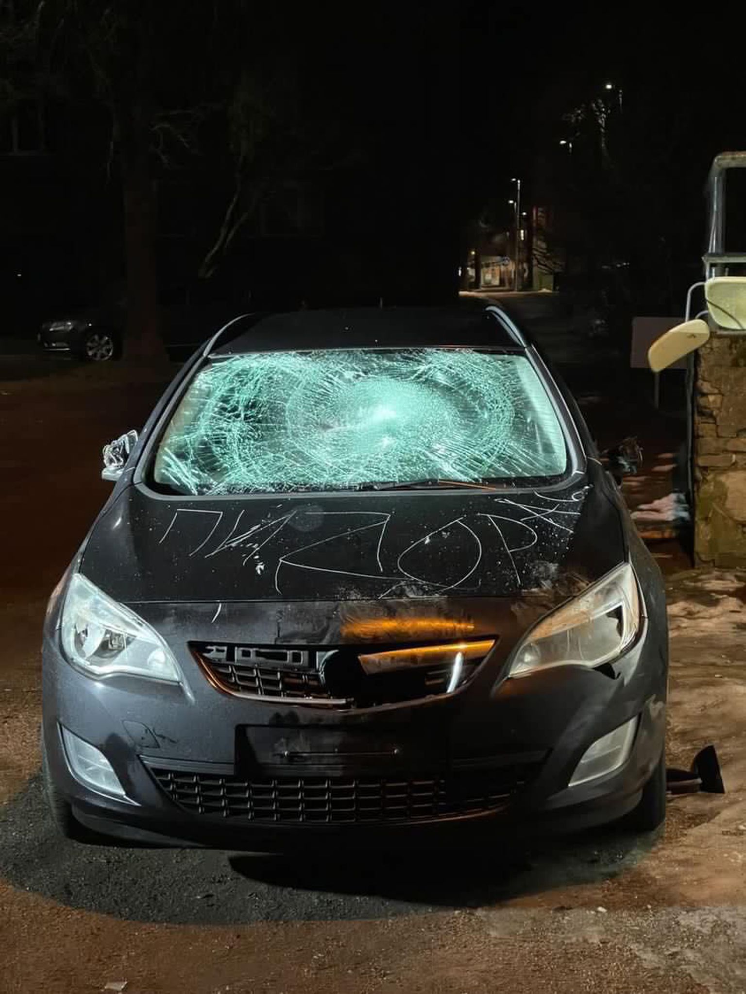 Maardus vandaalitseti Ukraina numbrimärgiga auto kallal.