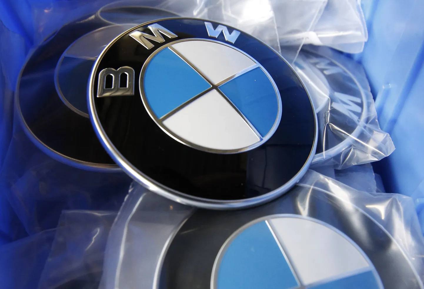 BMW logo.