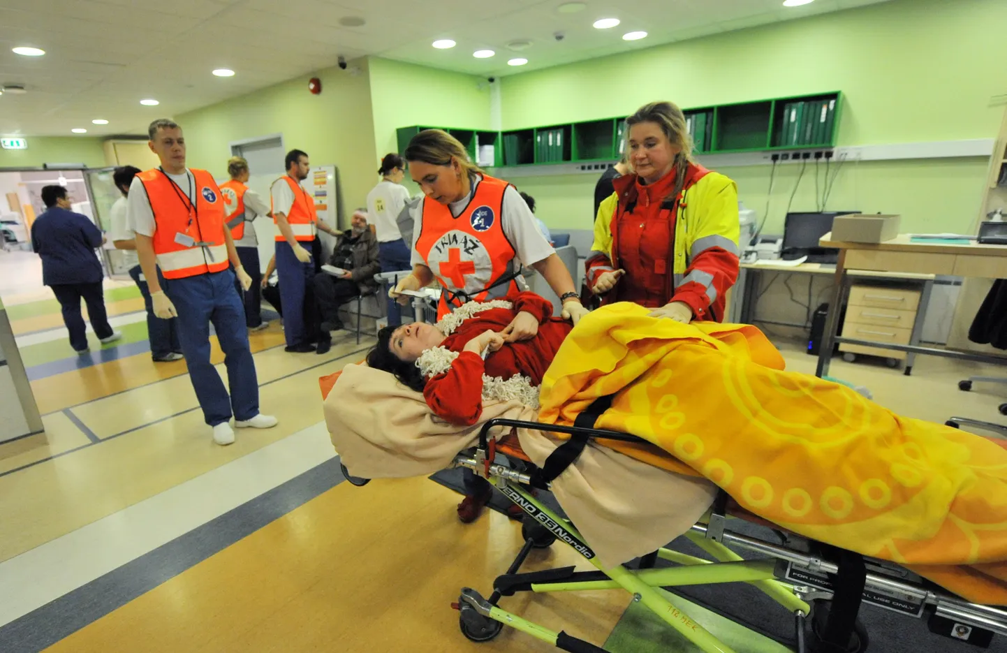 Põhja-Eesti regionaalhaigla erakorralise meditsiini keskus korraldas eile kriisiõppuse, kontrollimaks valmisolekut suurõnnetuse korral.