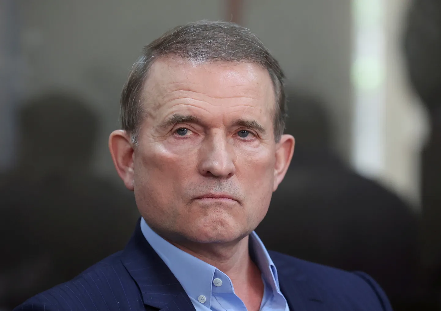 Viktor Medvedtšuk 2021. aastal Kiievis kohtu ees.