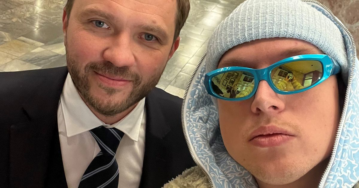 VIDEO ⟩ Kaalub uut ametit? Räppar nublu tegi asja välisministeeriumisse