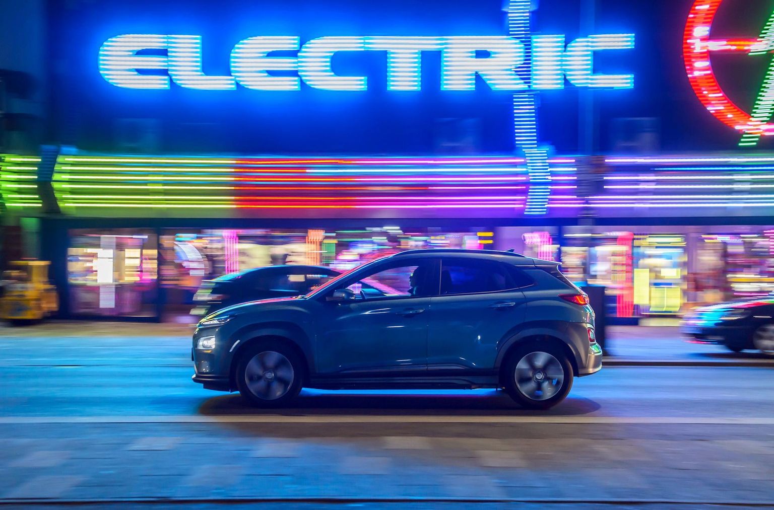 Hyundai Motor Company aktsia hind hüppas esmaspäeval üheksa protsenti pärast seda, kui Lõuna-Korea kohalik ajaleht kirjutas, et autotootja plaanib märtsis sõlmida Apple’iga isejuhtivate elektriautode toomise partnerluslepingu ning esimesed autod peaksid USAs asuvast tehasest välja sõitma 2024. aastal.
