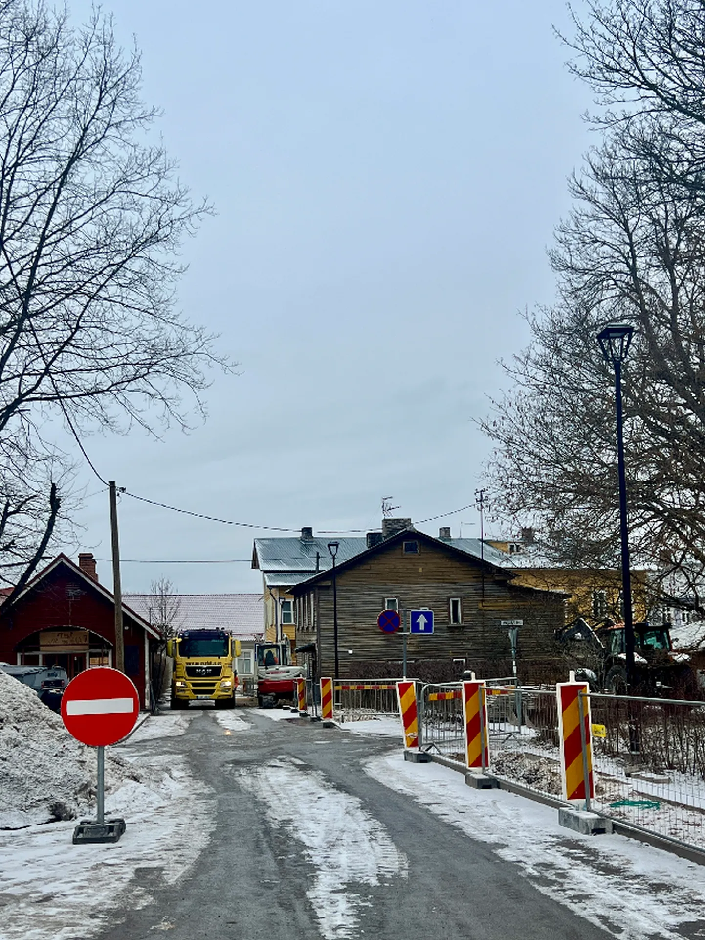 Paides Posti tänaval tuleb kaevetööde tõttu olla liikluses tähelepanelik.