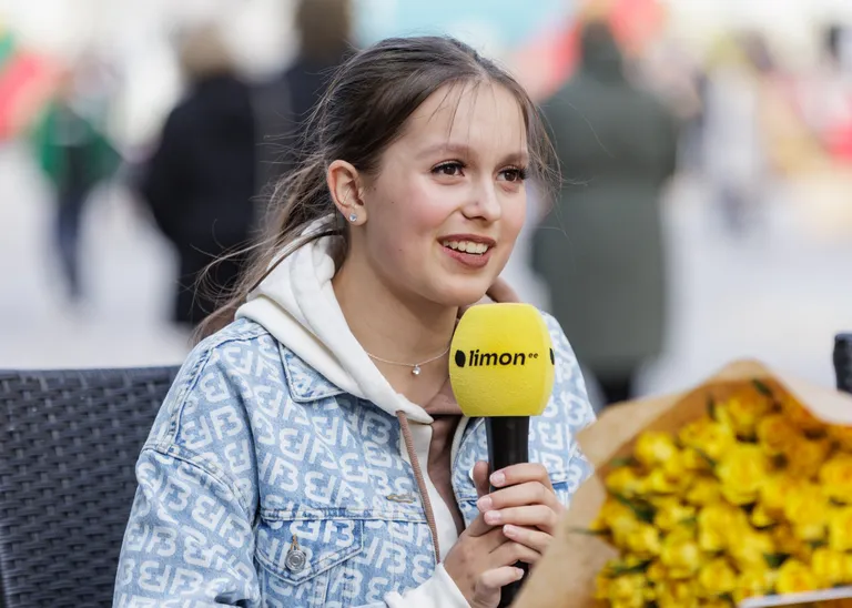 Певица L'era