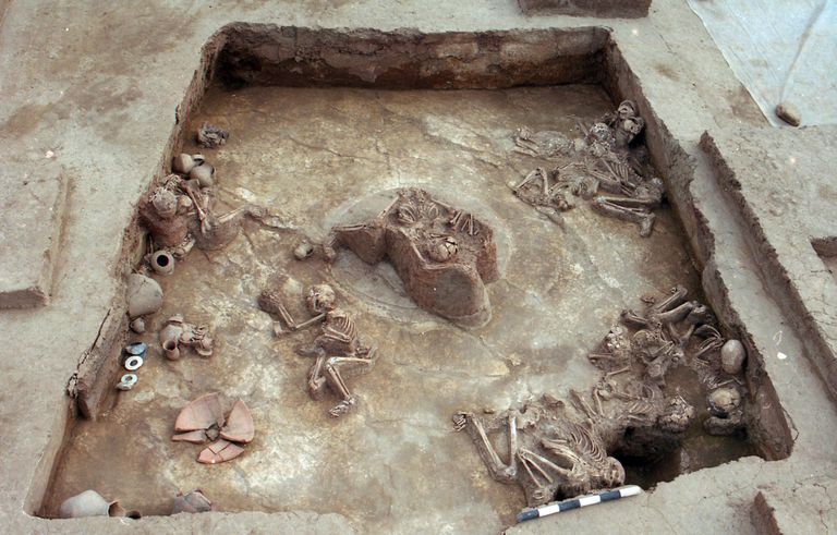 (160804) -- WASHINGTON D.C., Aug 4, 2016 (Xinhua) -- Undated file photo provided by Linhai Cai of the Archaeological Institute of Qinghai Province shows skeletons at a prehistoric settlement site called Lajia in northwest China's Qinghai Province, where three bone samples for radiocarbon dating were collected. Scientists have found what could be geological evidence of a legendary flood tied to the establishment of the first dynasty in China, Xia, and even the beginning of Chinese civilization, a study published in the U.S. journal Science said Thursday. In the new study, Qinglong Wu of Nanjing Normal University and colleagues reported geological evidence for a catastrophic flood on the Yellow River about 4,000 years ago, including remains of a landslide dam and dammed lake sediments. (Xinhua) (Photo by Xinhua/Sipa USA)