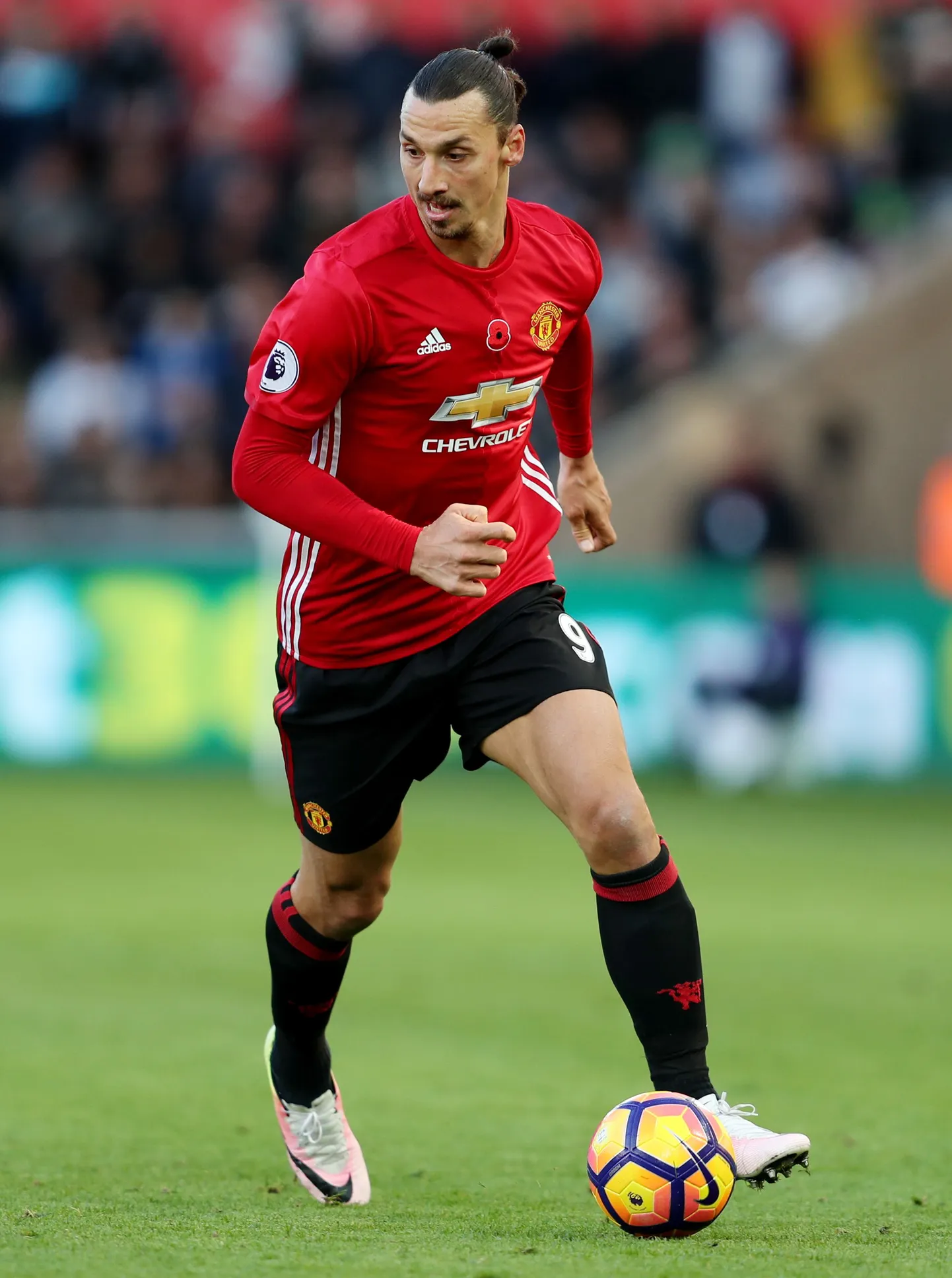 Zlatan Ibrahimovic ManU särgis.